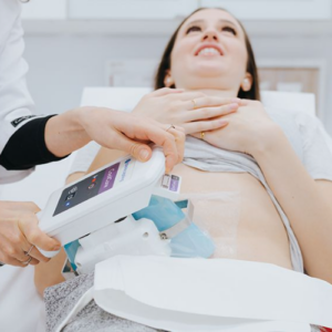 Body contouring using coolsculpting treatment at Canada Medlaser